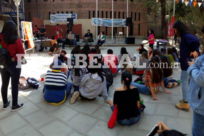 Los patios internos de la Unse se emplearon para la realización de clases abiertas