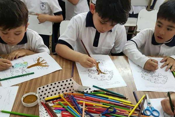 Plantando Futuro trabajoacute con el Colegio Santiago Apoacutestol