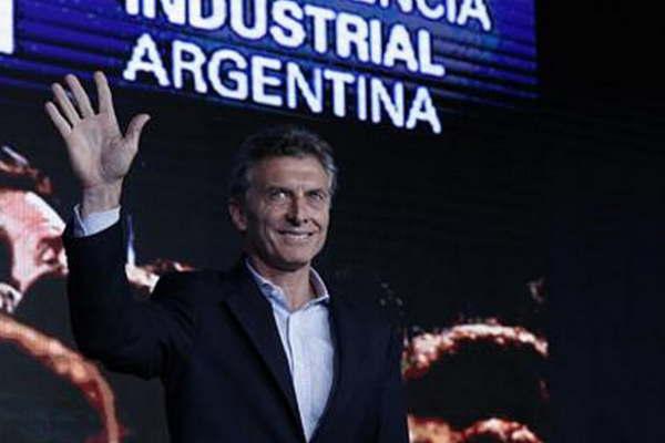 Ante los empresarios de la UIA Macri defendioacute el impuestazo- Este es el uacutenico camino