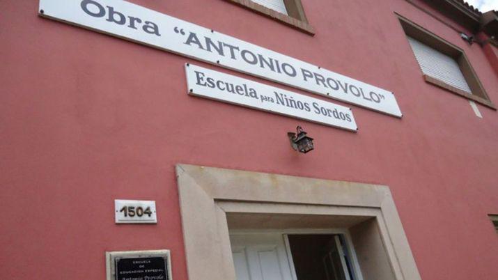 Allanaron un instituto por el abuso sexual de 17 menores sordomudos