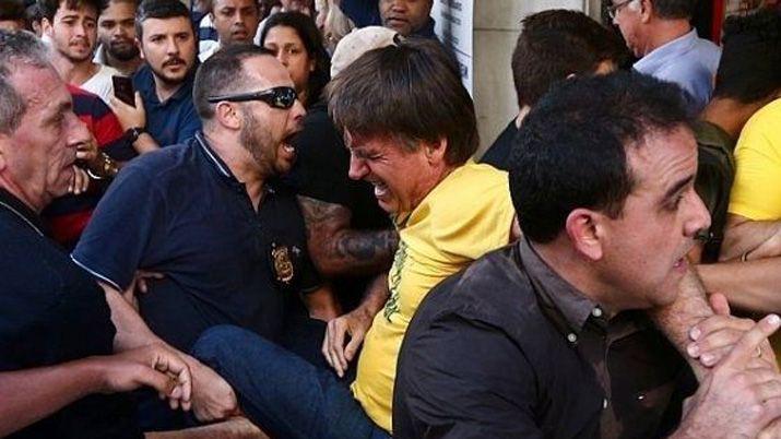 La puntildealada a Bolsonaro fue maacutes grave de lo que se creiacutea