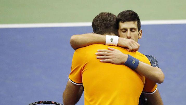 Del Potro quebroacute en llanto por la derrota y Djokovic fue a consolarlo