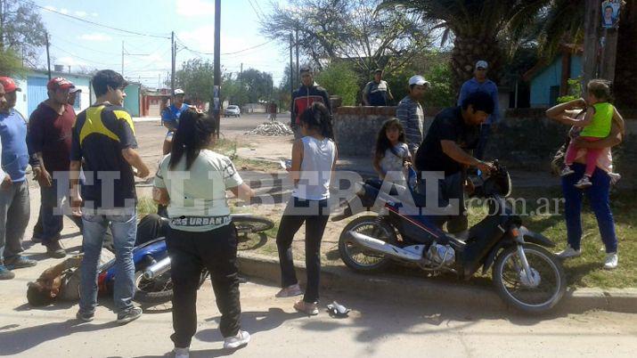 Violento accidente de motos provocoacute dos heridos graves