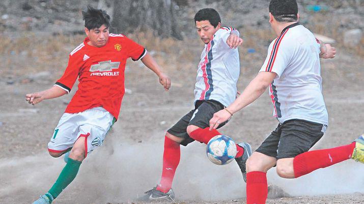 Se viene otro saacutebado a puro fuacutetbol en diferentes escenarios