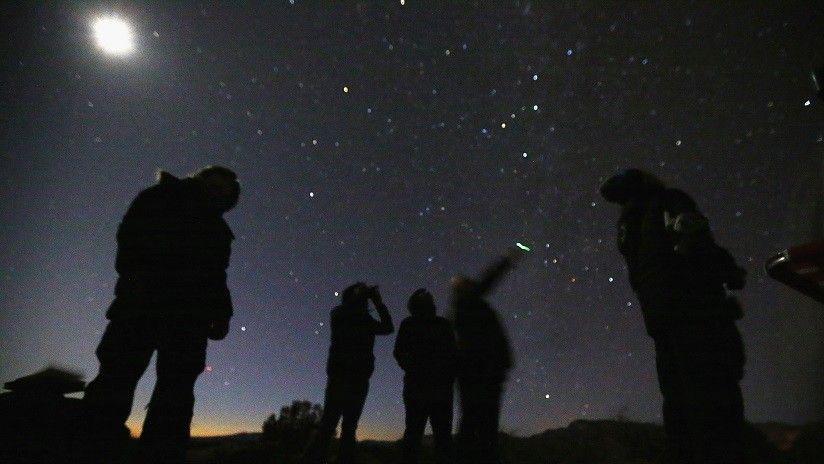 Graban un objeto no identificado en el cielo de Colombia