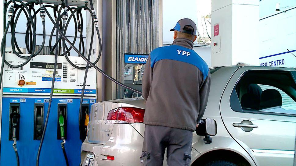 YPF Axion y Refinor ya aumentaron los precios