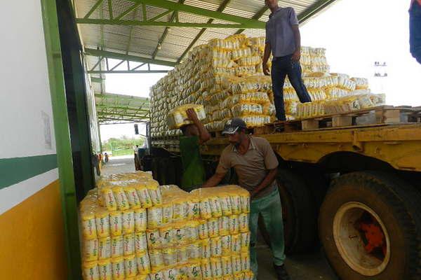 Transportistas de cargas preveacuten alza en el costo del flete e indican que la actividad estaacute en crisis 