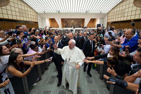 El Papa dijo que falta voluntad poliacutetica para combatir el hambre