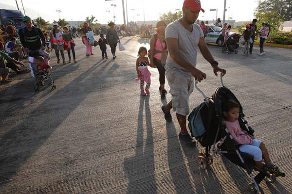 Migrantes esperan que la fe en Dios ablande a Trump