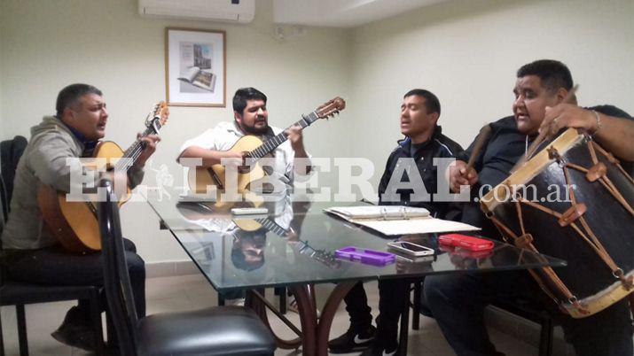  Los Cantores de Serenatas visitaron EL LIBERAL