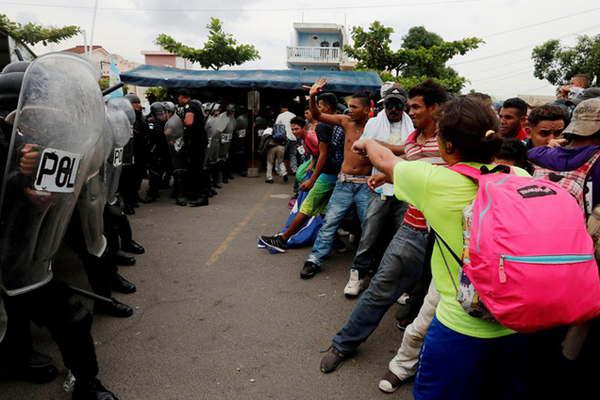 Trump envioacute miles de soldados a la frontera con Meacutexico