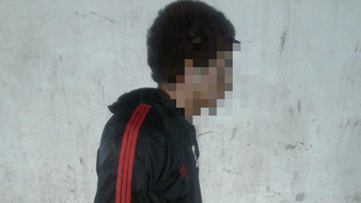 Detienen a un joven ladroacuten por robar una cartera