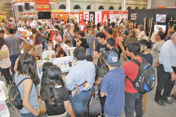 Dieron a conocer el programa de la  primera jornada de la Feria del Libro