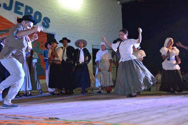 Colonia Dora celebraraacute el Diacutea de la Tradicioacuten con un gran encuentro en la plaza San Martiacuten