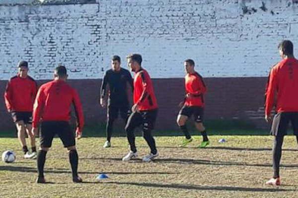 Triunfo para Defensores ante jugadores libres