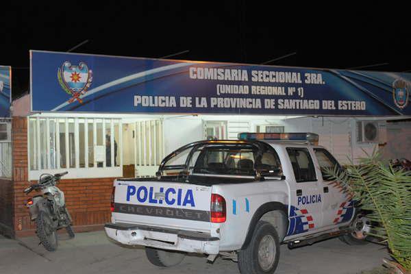 Ingresan a un supermercado chino y se llevan 50 mil y un disco riacutegido