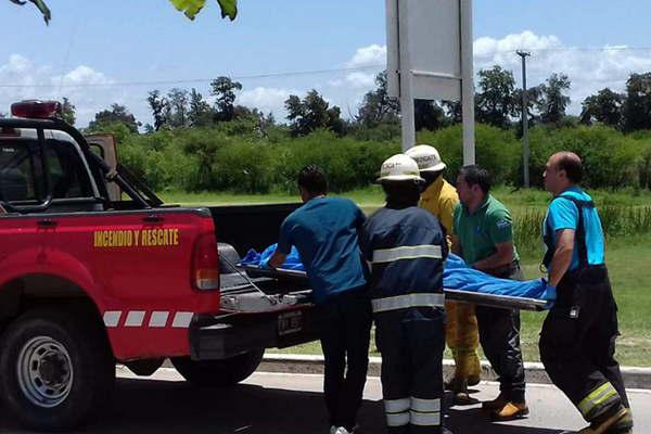 Insoacutelita muerte de motociclista- caiacuteda fatal al enredarse su buzo en la cadena del vehiacuteculo 