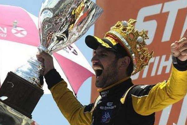 Facundo Ardusso se coronoacute por segundo antildeo en el Suacuteper TC2000