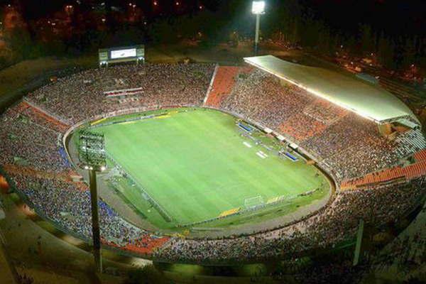 Cornejo postuloacute a Mendoza como sede de la revancha 