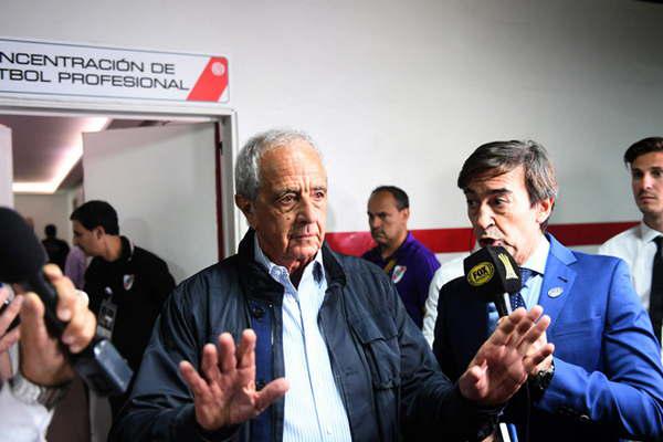 No tengo dudas que se jugaraacute en River y con puacuteblico 