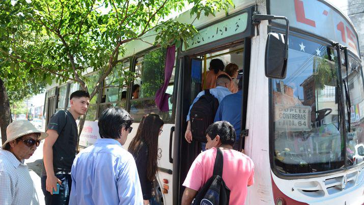 En Santiago el transporte seraacute normal pese al paro de la UTA