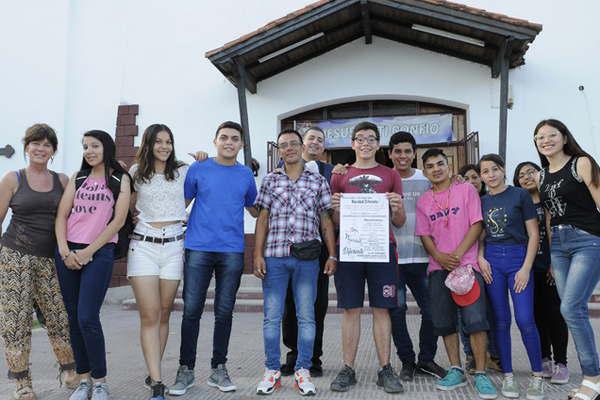 Una Navidad diferente volveraacute a convocar a los santiaguentildeos  que se encuentran en soledad