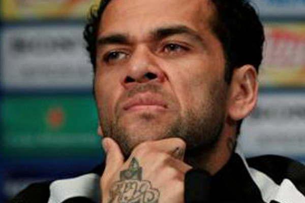 Dani Alves disparoacute con todo y dijo que es una verguumlenza