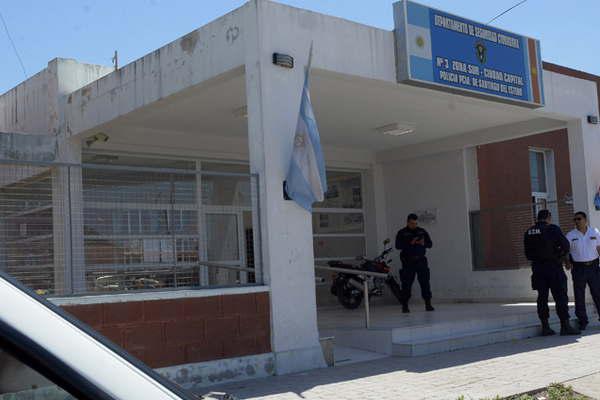 En el interior de un colectivo detienen a otro pasajero acusado de exhibicionismo