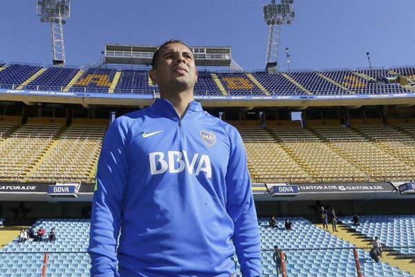 Cardona le dijo adioacutes a Boca y jugaraacute en Pachuca 