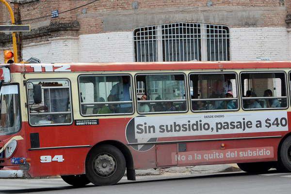 Por la quita del subsidio continuacutea en estudio la suba del boleto en la Capital