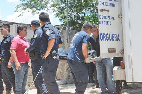 Oficial ayudante de la 9ordf asesinoacute a su esposa de un tiro en la cabeza y luego se quitoacute la vida