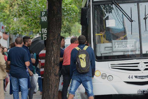 Los choferes de Ersa levantaron el paro y esperan la semana proacutexima destrabar el conflicto