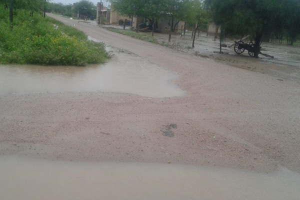 Siete familias fueron afectadas por las lluvias en la localidad de Antajeacute