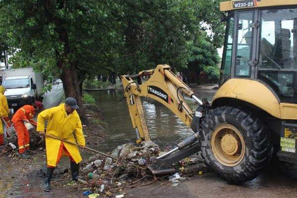 El Municipio de capital junto a organismos provinciales asistioacute a maacutes de 120 familias afectadas