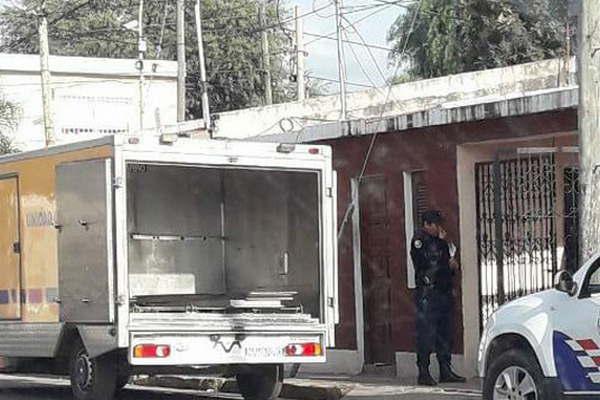 Fue a visitar a su cuntildeado adicto y lo encontroacute sin vida