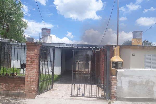 Dormiacutea con su hijo y despertoacute intoxicado con monoacutexido de carbono 