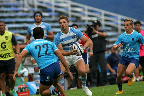 Argentina XV vencioacute a Uruguay y acaricia el tiacutetulo