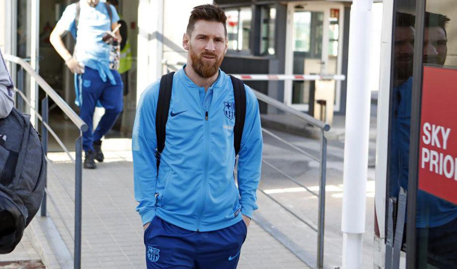 VIDEO  Asiacute llegoacute Lionel Messi a Madrid para el claacutesico