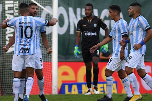 Atleacutetico Tucumaacuten sigue en puestos de Libertadores  