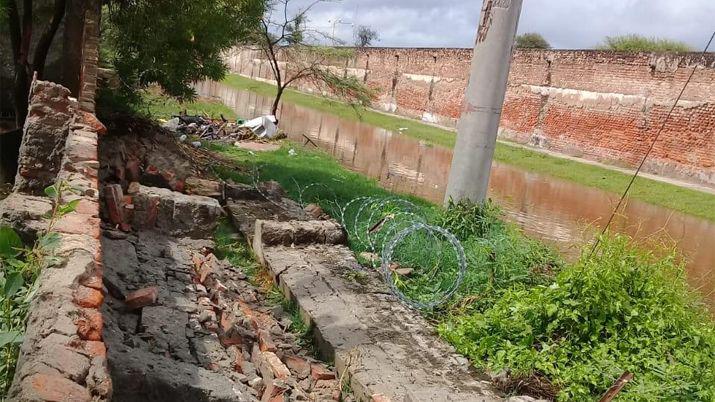 Piden ayuda para reconstruir la tapia del hogar de refugio de Antildeatuya