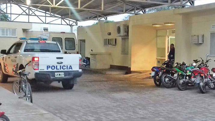 Incidente terminoacute con hermanos acuchillados policiacuteas heridos y el secuestro de marihuana