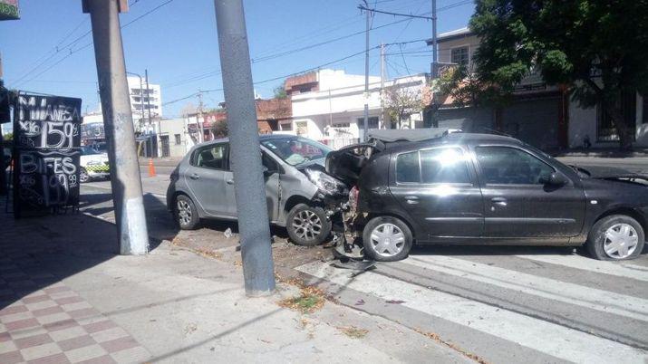 Teniacutea  10 mil en la mano lo chocaron y se le voloacute el dinero