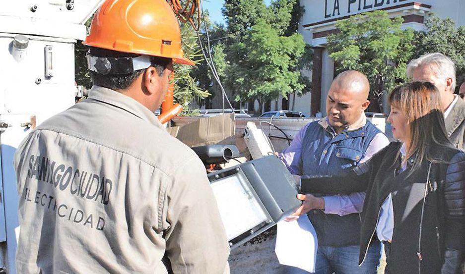 Fuentes destacoacute el progreso de las obras de reconversioacuten lumiacutenica a sistema Led