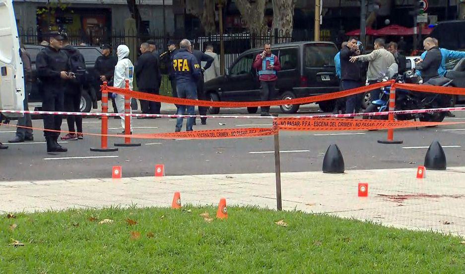 Atacaron a balazos al diputado Olivares en la esquina del Congreso