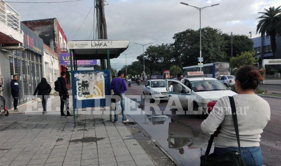 El paro de colectivos se hace sentir en La Banda