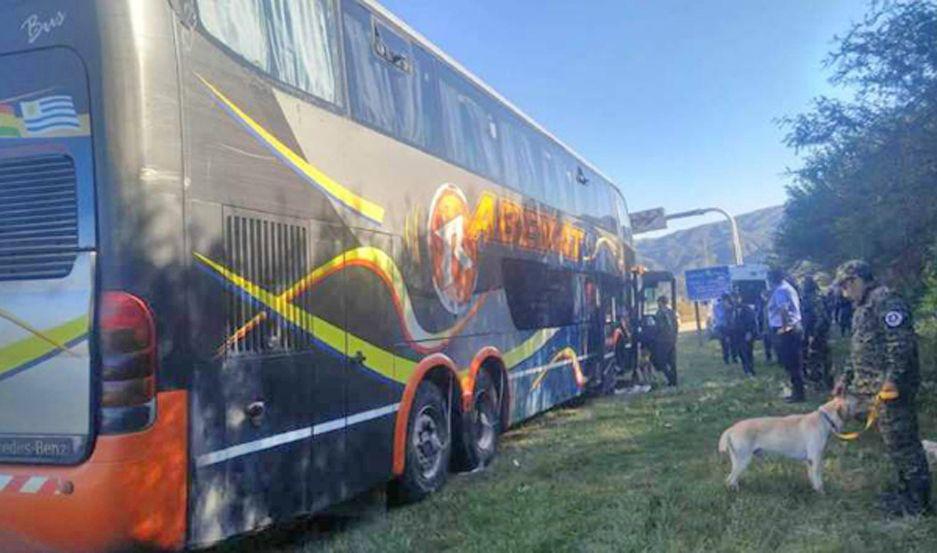 Detuvieron a casi 50 santiaguentildeos en Catamarca con droga en un micro