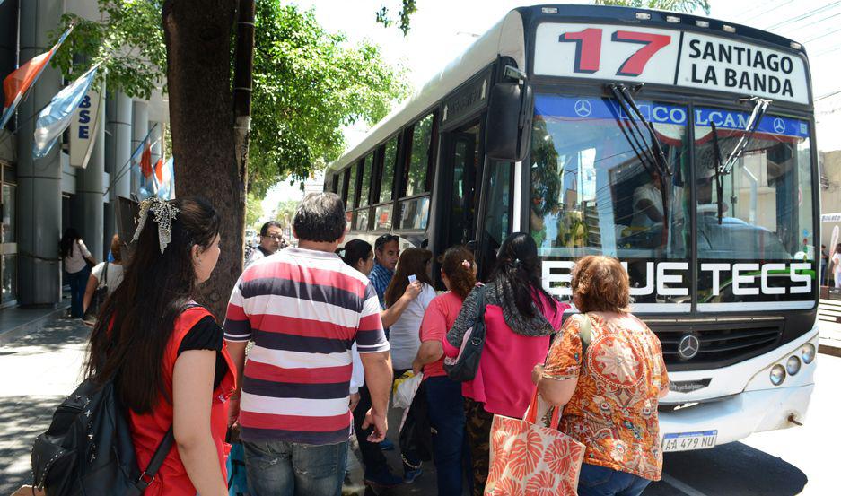 Se desactivoacute el paro de colectivos para mantildeana