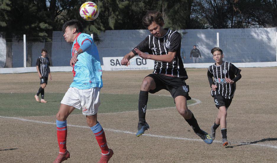 Central Coacuterdoba no pudo con Arsenal de Sarandiacute