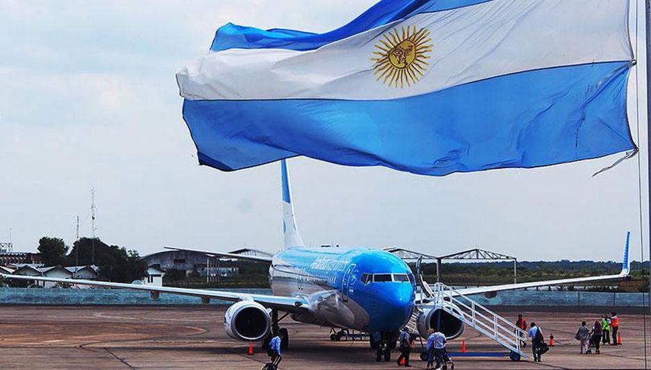 Mir� lo que sucedió en el aeropuerto mientras los pasajeros estaban varados