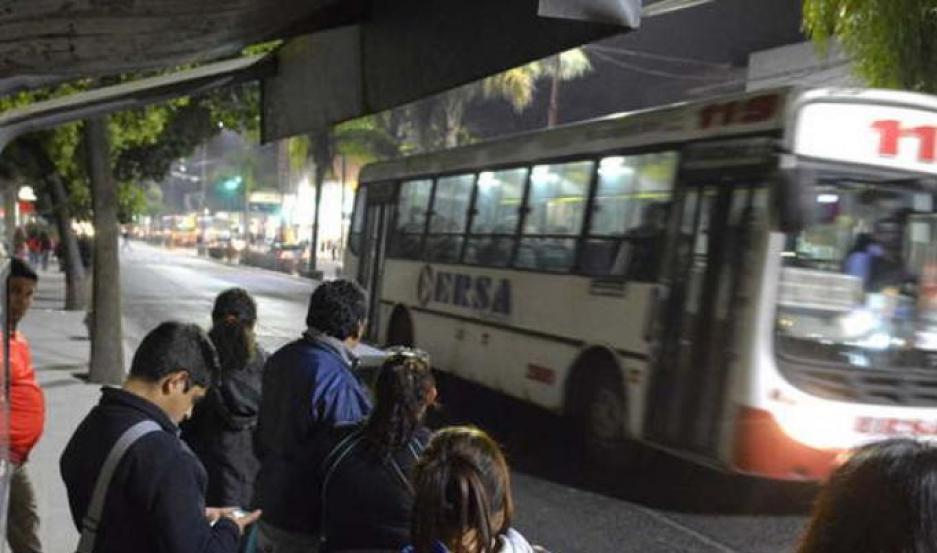 Ya circulan gratis los colectivos para que la gente pueda ir a la vigilia